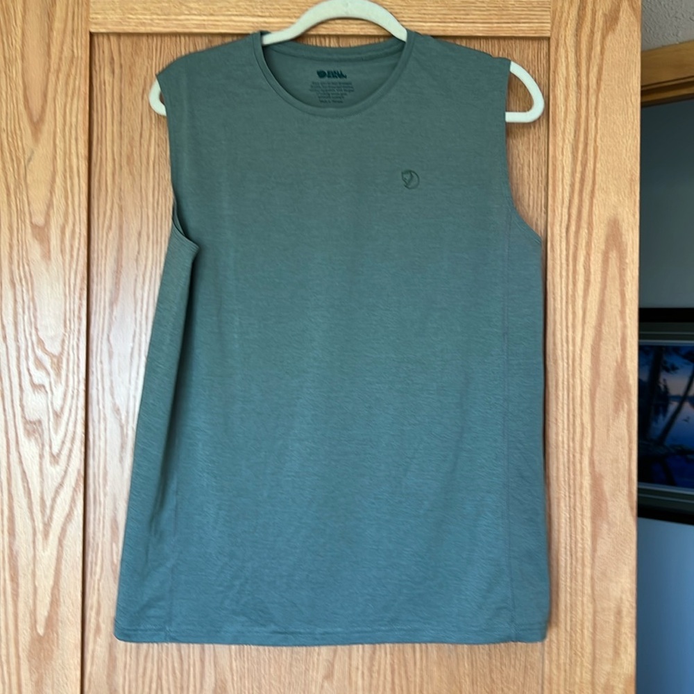 FjallRaven Womens Abisco Day Hike Tank Top Size M